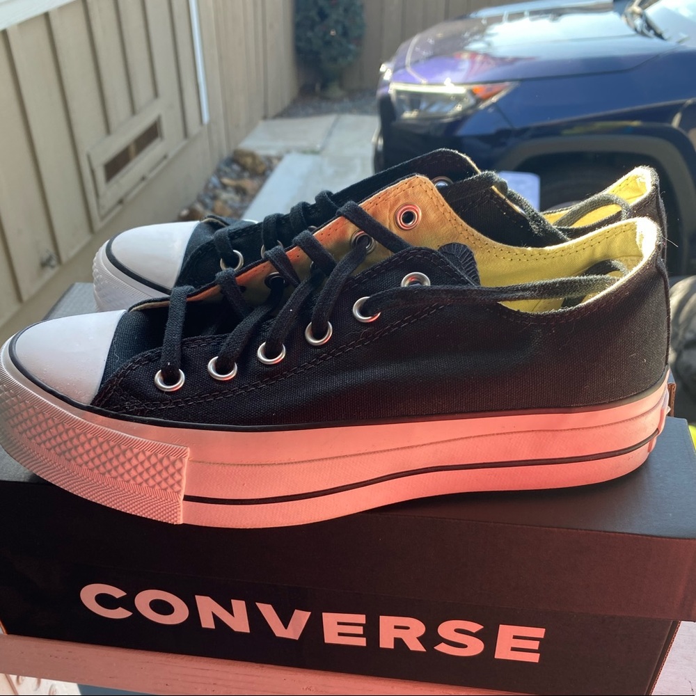 Converse platform. Brand new in Box 8.5